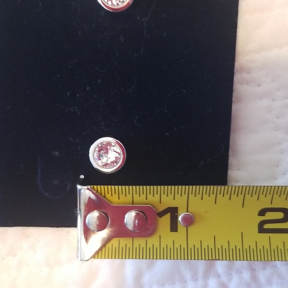 SWAROVSKI earrings - Picture 8 of 11